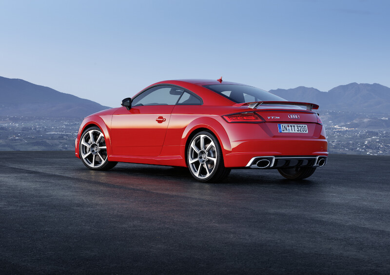 Silniejsze niż kiedykolwiek: nowe Audi TT RS Coupé i nowe Audi TT RS Roadster