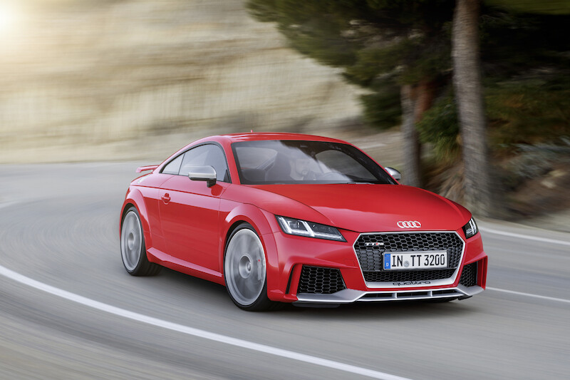 Silniejsze niż kiedykolwiek: nowe Audi TT RS Coupé i nowe Audi TT RS Roadster