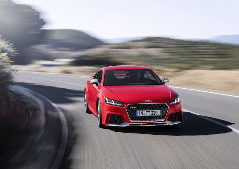 Silniejsze niż kiedykolwiek: nowe Audi TT RS Coupé i nowe Audi TT RS Roadster