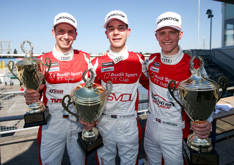 Sheldon van der Linde dominował w inauguracyjnym wyścigu sezonu Audi Sport TT Cup