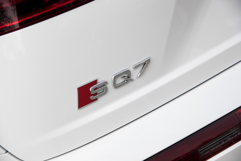Audi SQ7 - biały Tofana