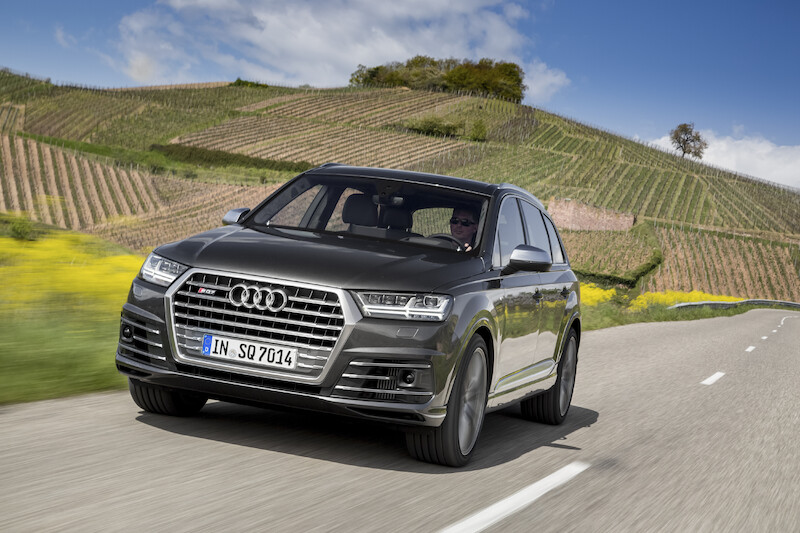 Audi SQ7 - szary Daytona