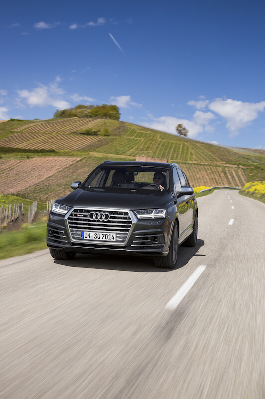 Audi SQ7 - szary Daytona