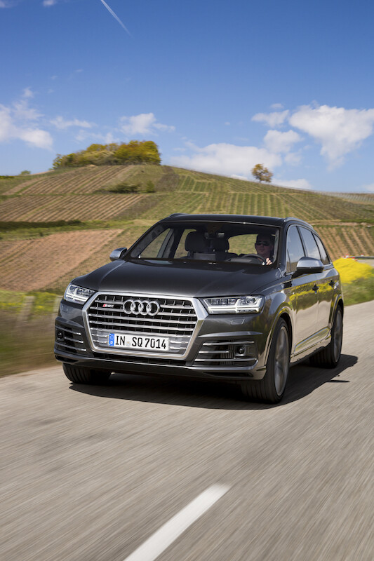 Audi SQ7 - szary Daytona