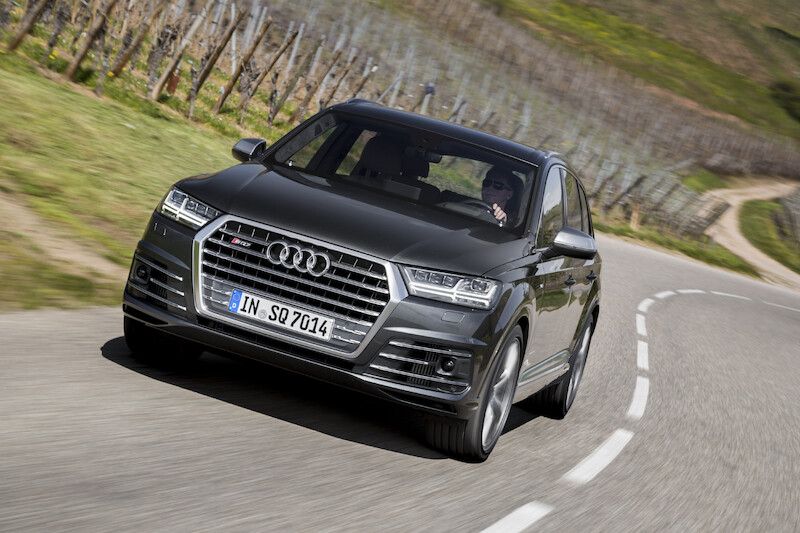 Audi SQ7 - szary Daytona