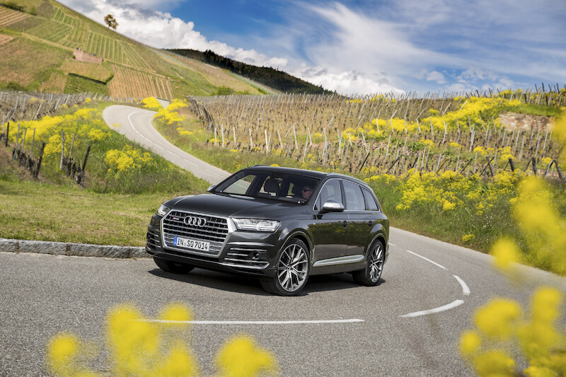 Audi SQ7 - szary Daytona