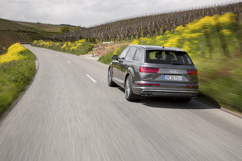 Audi SQ7 - szary Daytona