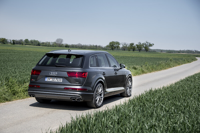 Audi SQ7 - szary Daytona