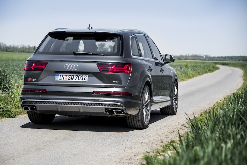 Audi SQ7 - szary Daytona