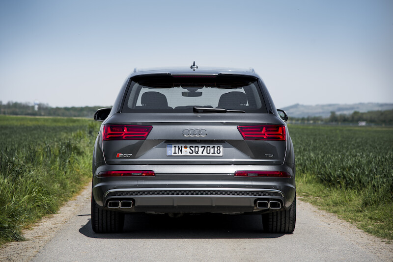 Audi SQ7 - szary Daytona