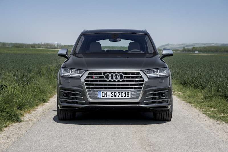 Audi SQ7 - szary Daytona