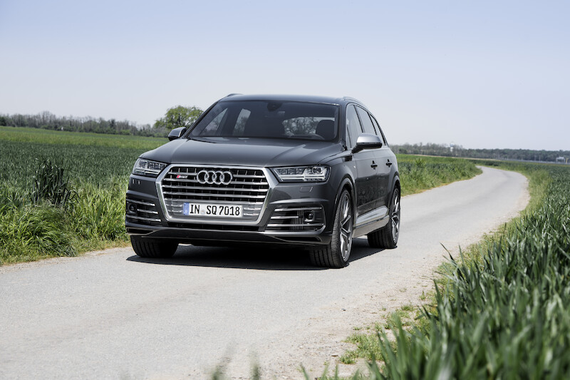 Audi SQ7 - szary Daytona