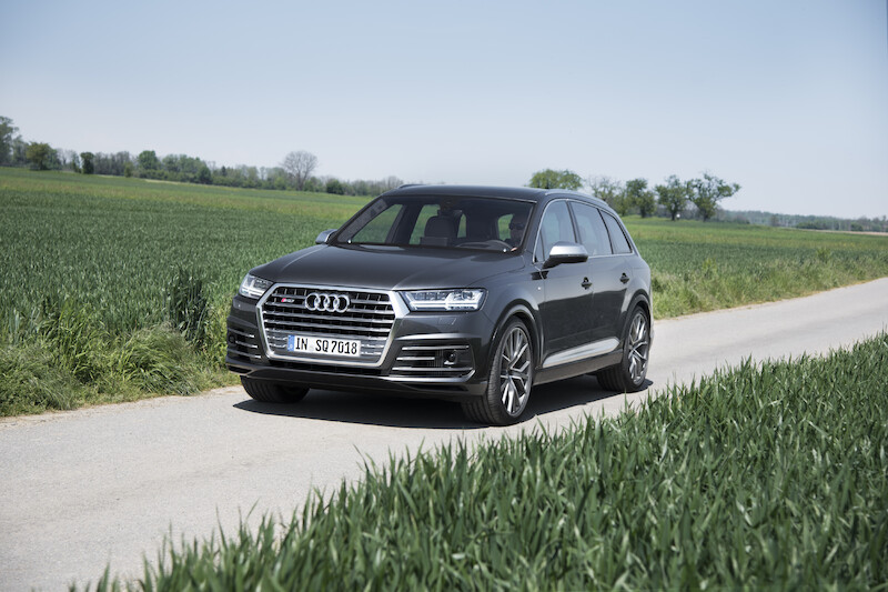 Audi SQ7 - szary Daytona