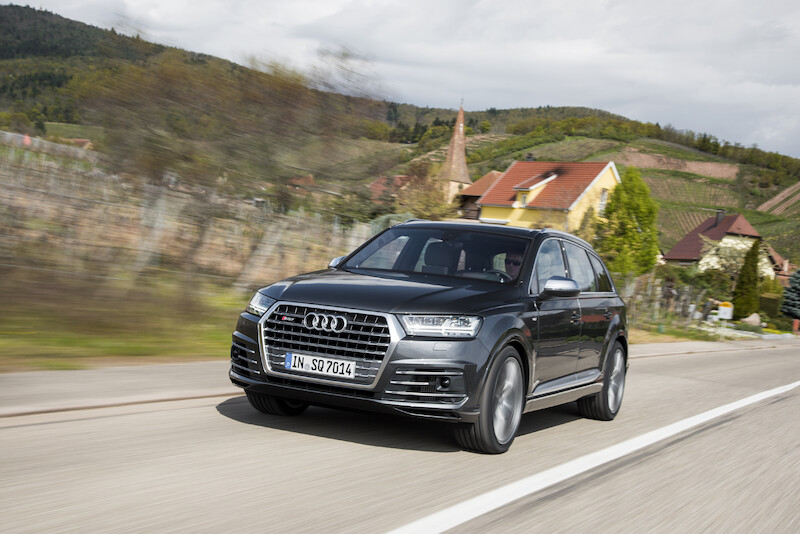 Audi SQ7 - szary Daytona