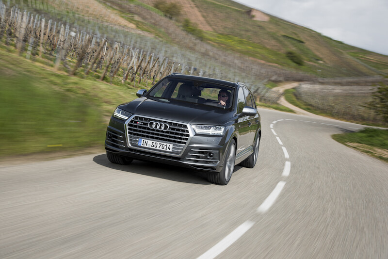 Audi SQ7 - szary Daytona