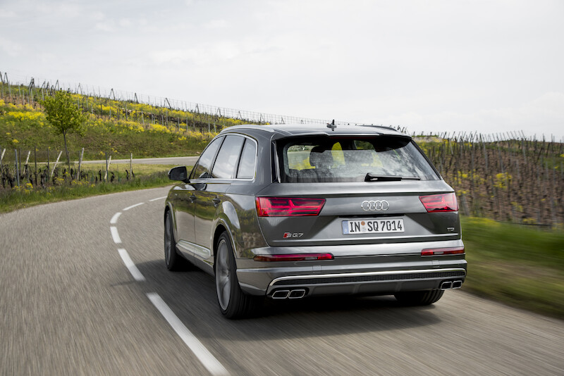 Audi SQ7 - szary Daytona