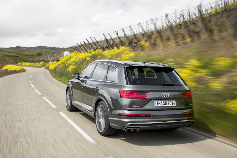 Audi SQ7 - szary Daytona