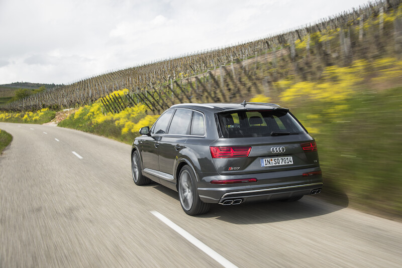 Audi SQ7 - szary Daytona