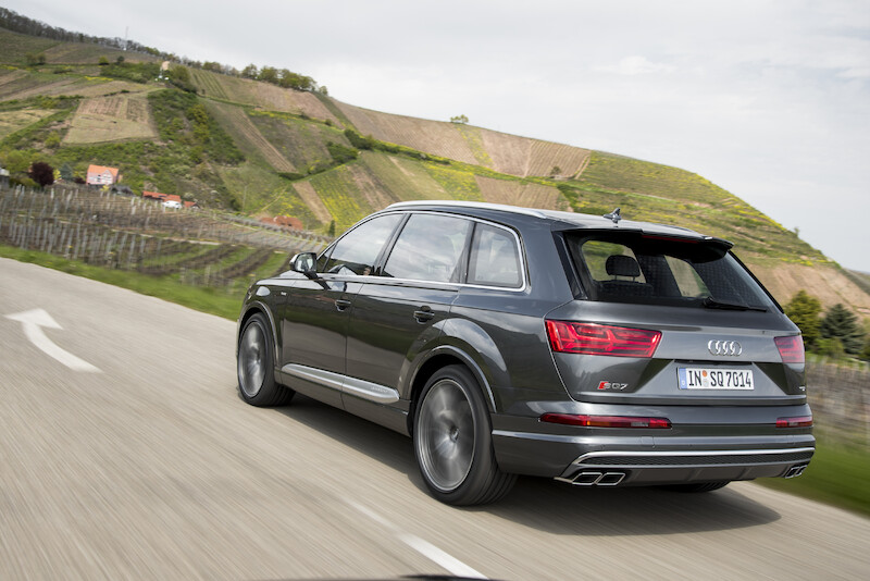 Audi SQ7 - szary Daytona