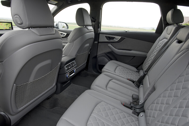 Audi SQ7 - szary Daytona