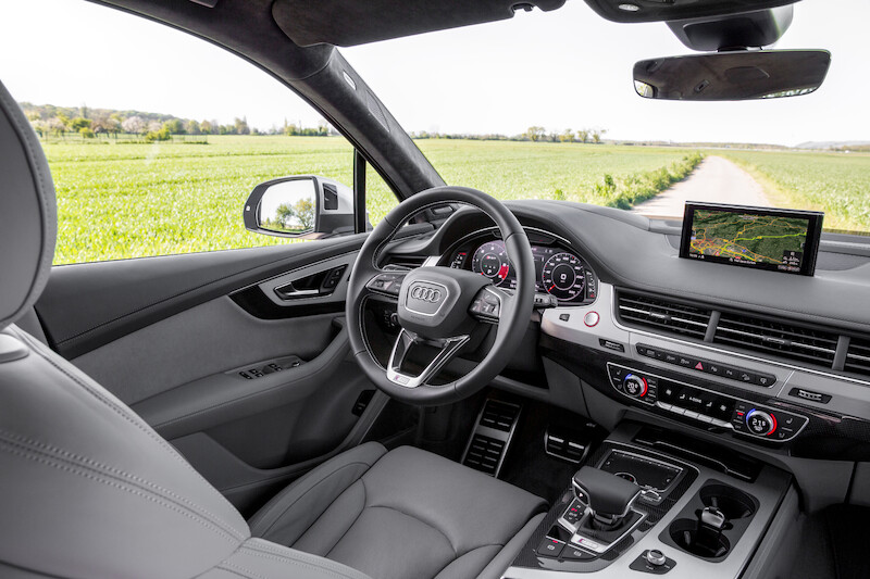 Audi SQ7 - niebieski Ara