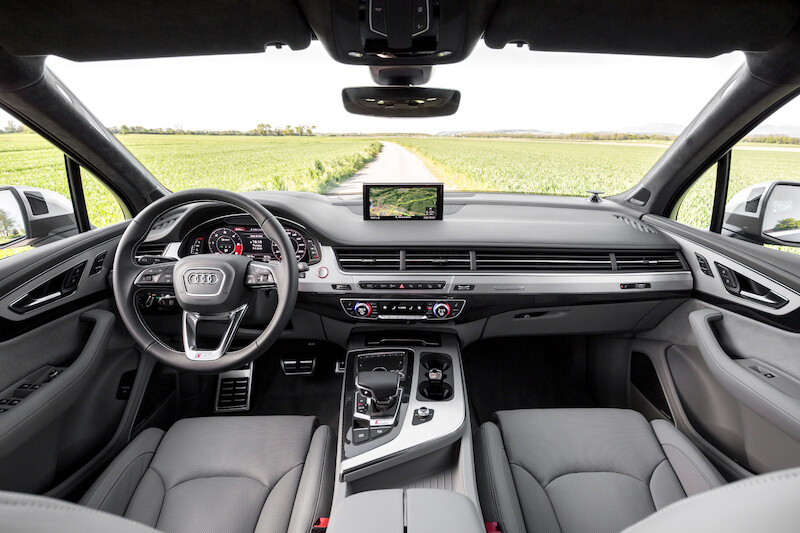 Audi SQ7 - niebieski Ara