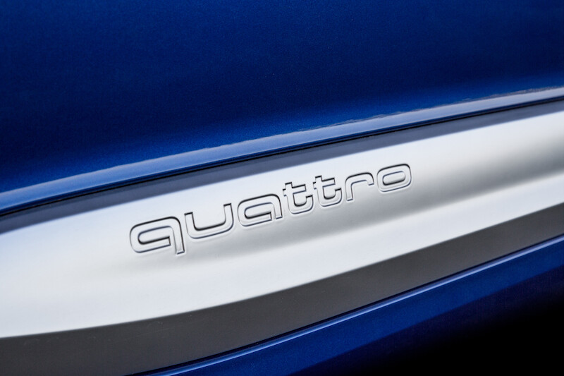 Audi SQ7 - niebieski Ara