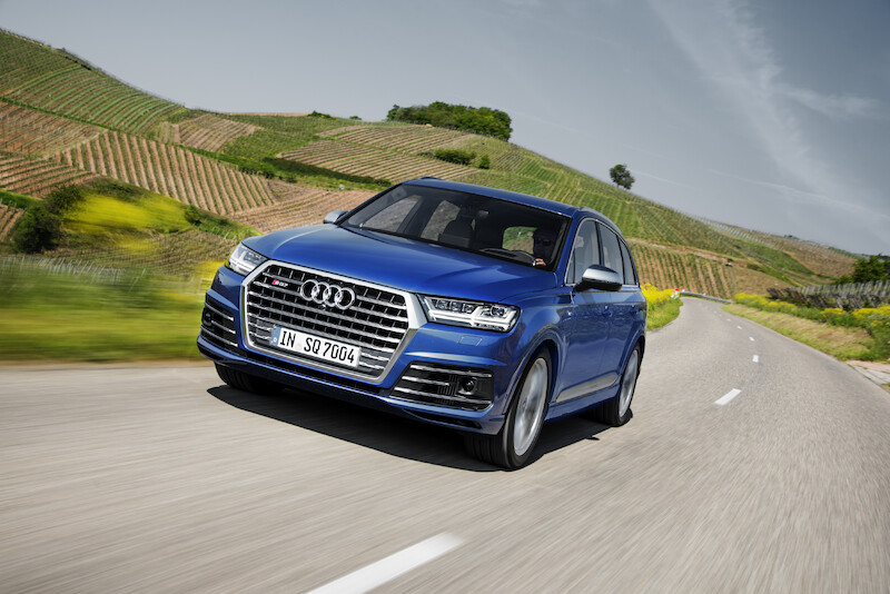 Audi SQ7 - niebieski Ara