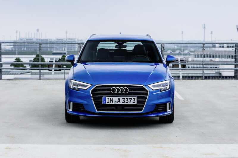 Audi A3 Sportback - niebieski Ara