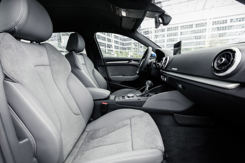 Audi A3 Sportback - niebieski Ara