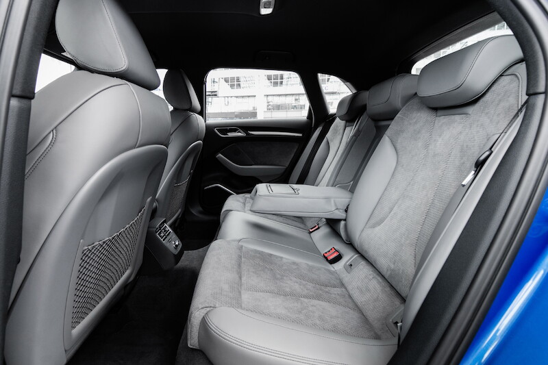 Audi A3 Sportback - niebieski Ara
