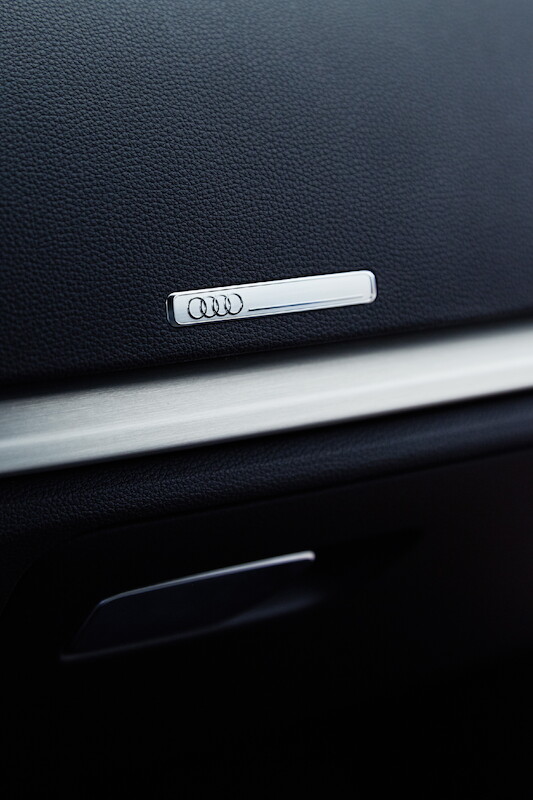 Audi A3 Sportback - niebieski Ara