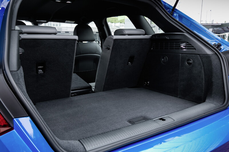 Audi A3 Sportback - niebieski Ara