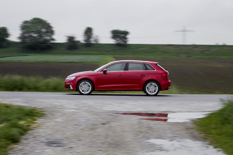 Audi A3 Sportback - czerwony Tango