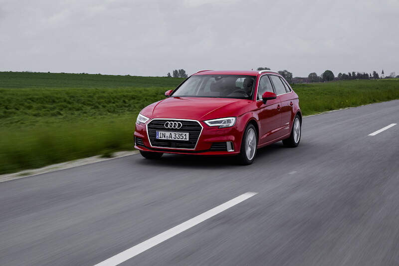 Audi A3 Sportback - czerwony Tango