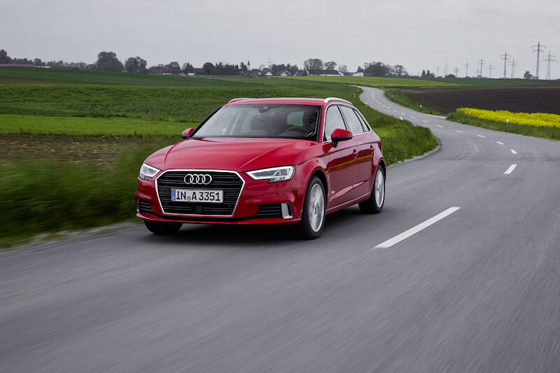 Audi A3 Sportback - czerwony Tango