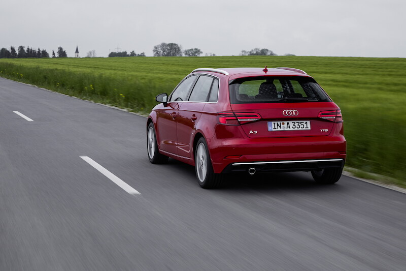 Audi A3 Sportback - czerwony Tango
