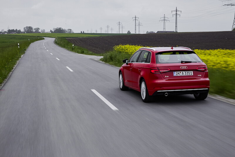 Audi A3 Sportback - czerwony Tango