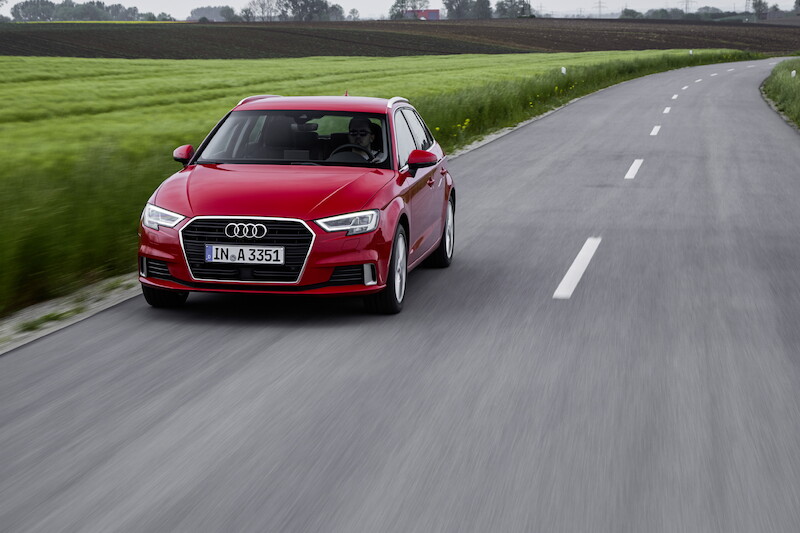 Audi A3 Sportback - czerwony Tango