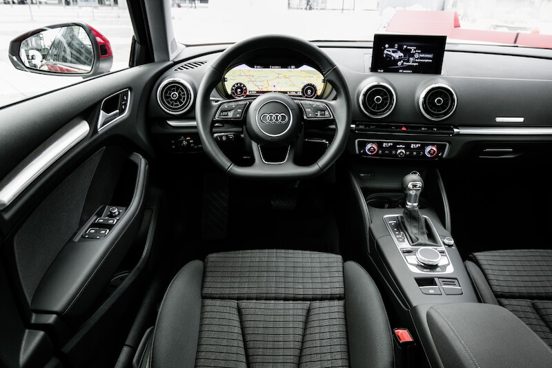 Audi A3 Sportback - czerwony Tango