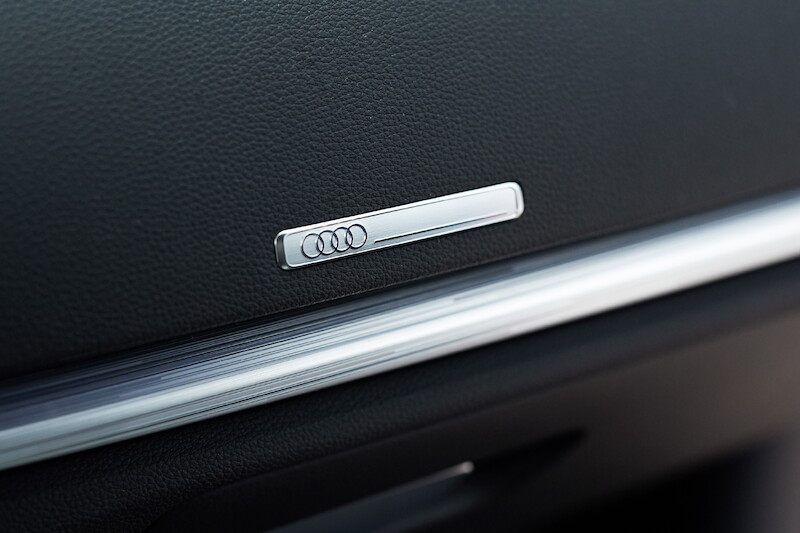 Audi A3 Sportback - czerwony Tango