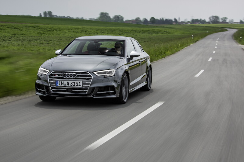 Audi S3 Limousine - szary Daytona