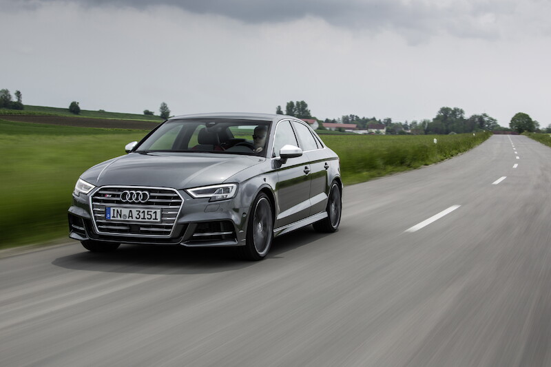Audi S3 Limousine - szary Daytona
