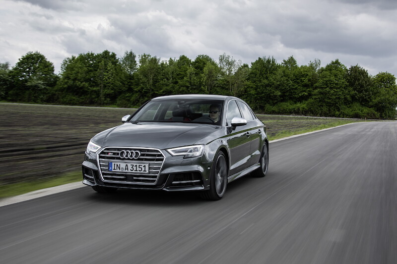 Audi S3 Limousine - szary Daytona