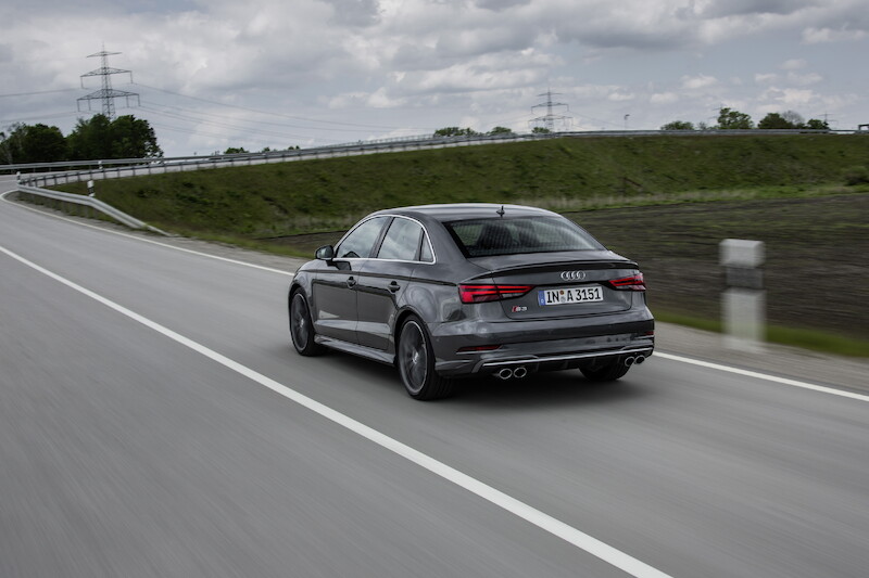 Audi S3 Limousine - szary Daytona