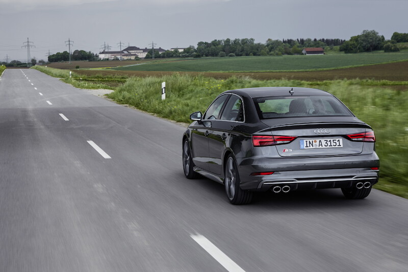 Audi S3 Limousine - szary Daytona