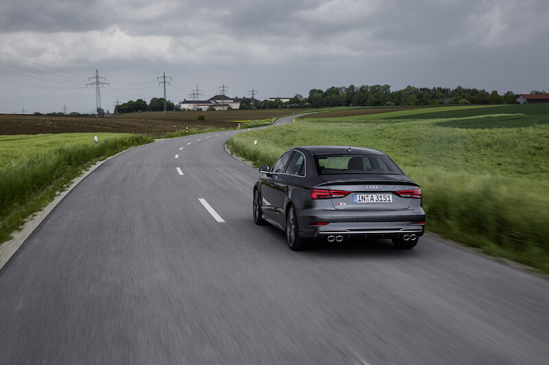 Audi S3 Limousine - szary Daytona