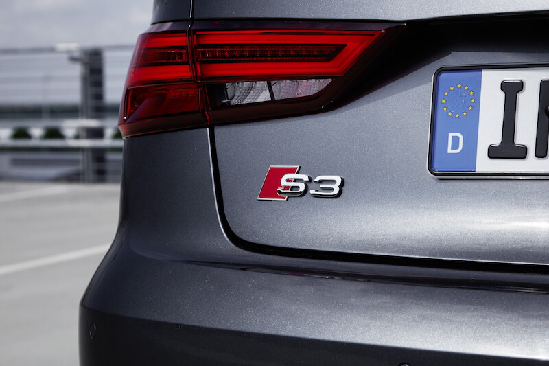 Audi S3 Limousine - szary Daytona