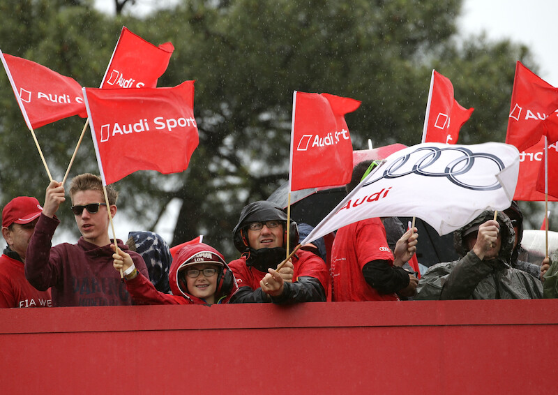 ​​Audi zajmuje trzecie i czwarte miejsce w wyścigu 24h w Le Mans