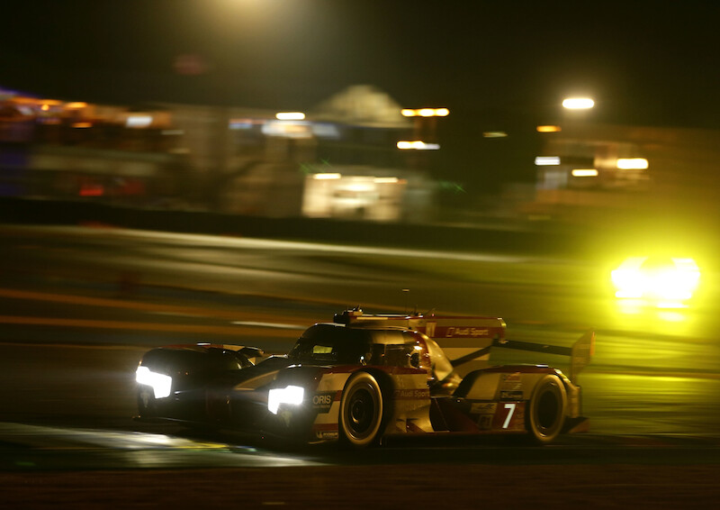 ​​Audi zajmuje trzecie i czwarte miejsce w wyścigu 24h w Le Mans